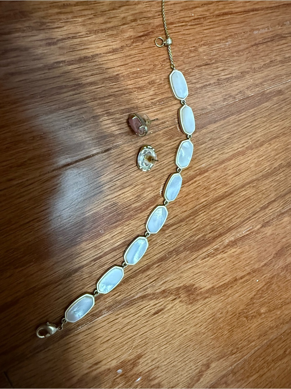 Kendra Scott Gold-Tone Mother of Pearl Link Bracelet & stud earrings bundle